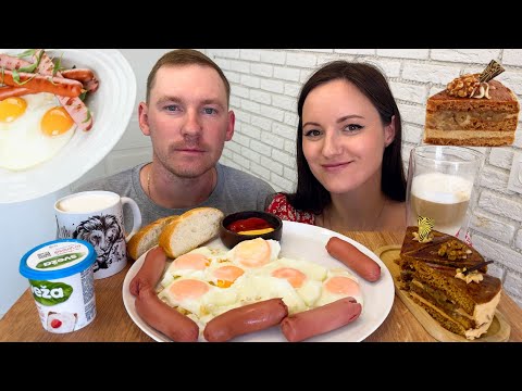 Видео: МУКБАНГ ЗАВТРАК ЯИЧНИЦА СОСИСКИ ТОРТ МЕДОВЫЙ С ГРЕЦКИМ ОРЕХОМ