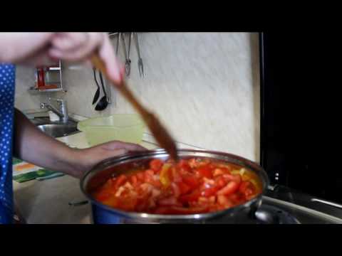 Видео: Кабачковый Анкл Бенс. ( Очень вкусное овощное рагу )