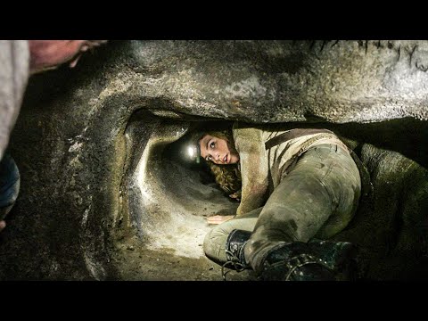 Видео: Группа Людей ЗАСТРЯЛА в Подземных КАТАКОМБАХ  Которые Ведут в Подземное Царство [пересказ фильма]