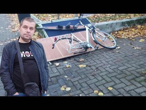 Видео: Что скрывается на обочине дороги