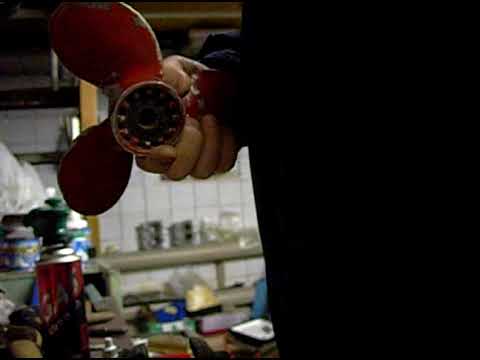 Видео: Ветерок 8 12. Отличия валов гребного винта.