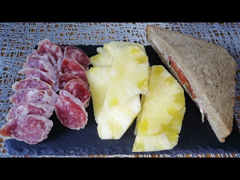 Видео: АСМР ИТИНГ 😋 🍍 АНАНАС И СЫРОВЯЛЕННАЯ КОЛБАСКА😁