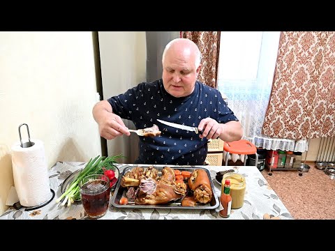 Видео: СВИНЫЕ НОЖКИ в Пиве. Выпуск №924