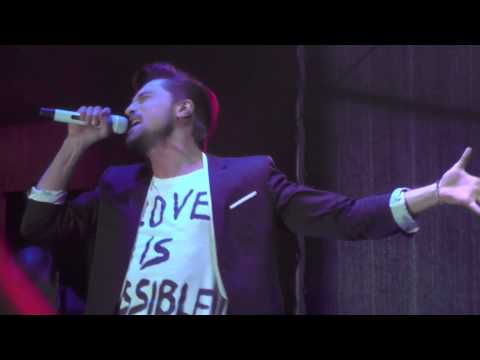 Видео: Дима Билан в ТЦ ВЕСНА "Ты должна рядом быть" 1