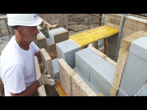 Видео: Этот удивительно современный способ строительства домов помогает рабочим строить в 100 раз быстрее