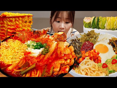 Видео: Sub)Real Mukbang- Острое свиное рагу с кимчи 🔥 Рамен 🍜 Пибимпап 🍳 АСМР КОРЕЙСКАЯ ЕДА