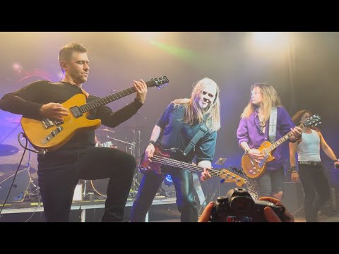 Видео: Евгений Егоров cover Ария «Горящая Стрела»