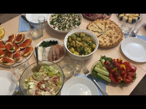Видео: Праздничный стол на День Рождения