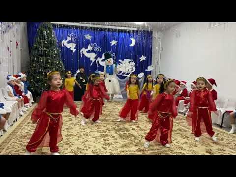 Видео: Восточный танец в детском саду