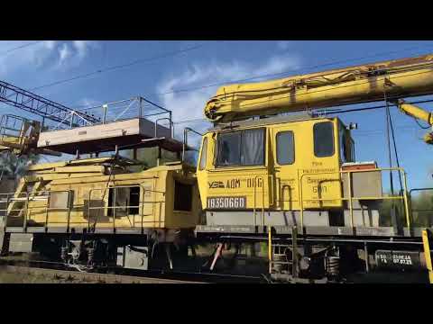 Видео: Мотовози АДМ-066 та АДМ-387 слідують станцією.