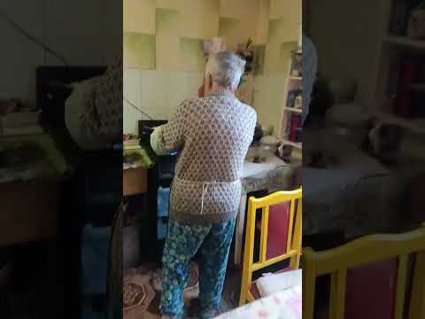 Видео: Как съездили?Сережа приболел...У мамы успехи на кухне намного больше!