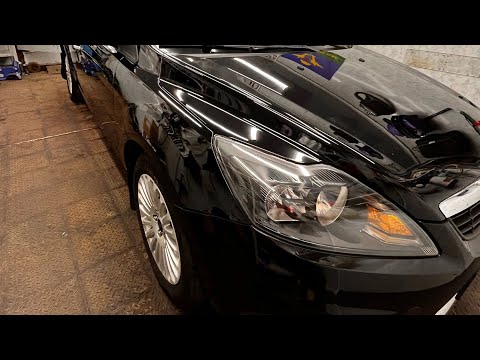 Видео: Лёгкая полировка Ford Focus 2. Гаражный детейлинг.