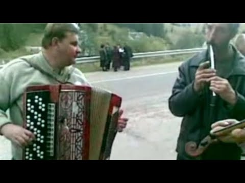 Видео: 💚Ретро відео 💚 гуцульська музика 👩‍❤️‍💋‍👨 гощинє до шлюбу👰