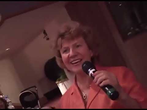 Видео: Примиритесь Друзья Примиритесь