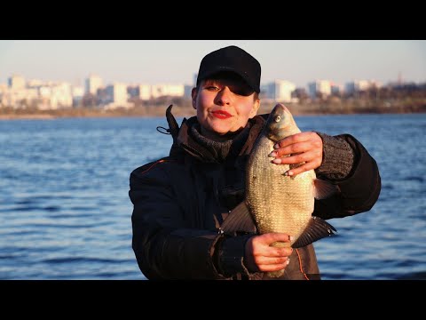 Видео: ОТ РАССВЕТА ДО ЗАКАТА. Фидер на водохранилище. ЛОВЛЯ ЛЕЩА ПРЯМО В МИНСКЕ #93