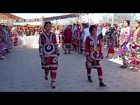 Видео: Садранги Чакан . дар Чамоати Машъал дар н.Вахш . Бонувони Чаканпуши  Вахшизарнисор