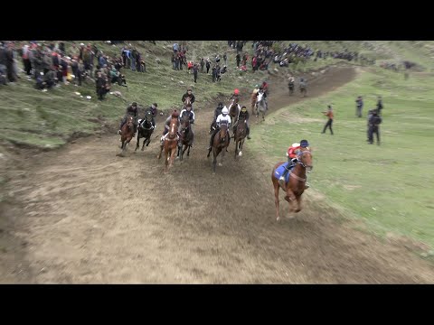 Видео: В Ботлихском районе состоялись ежегодные конные скачки памяти М. Абдулбасирова - 07.05.2022г.