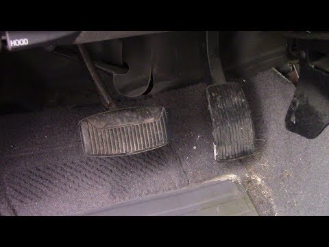 Видео: Замена главного тормозного цилиндра F150