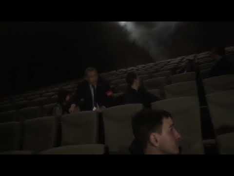 Видео: Эвакуация людей из кинотеатра