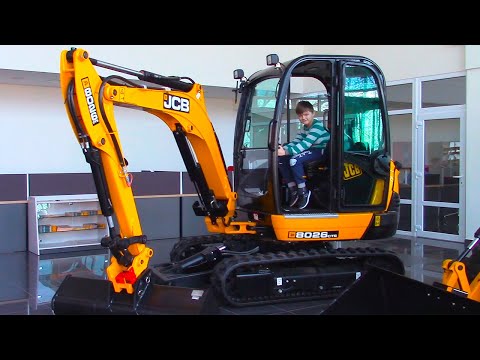 Видео: Экскаватор и Трактор | Обзор строительной техники | Видео для детей | Tiki Taki Boys