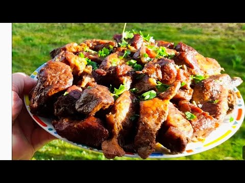 Видео: МЯСО с ГРИБАМИ в ДУХОВКЕ.// How to make MEAT with MUSHROOMS in the OVEN. Very  TASTY! ENG SUB