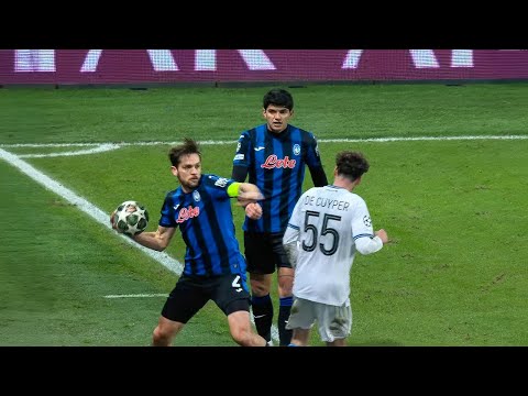 Видео: Самые Позорные Моменты В Истории Футбола