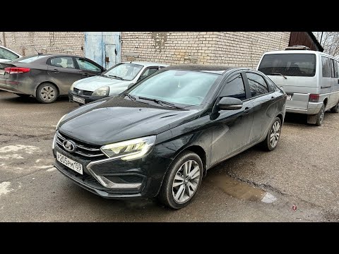 Видео: LADA VESTA NG СТАВИМ МУЛЬТИМЕДИЮ С CarPlay и подлокотник (комплектация из минималки в максималку)