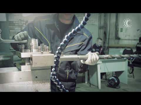 Видео: Сверление сквозного отверстия в шпинделе на токарном станке. Станкоблог #3