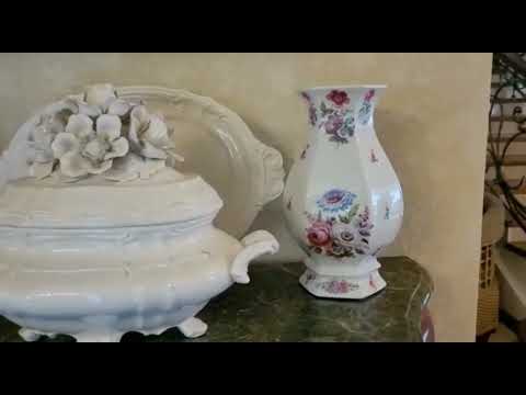 Видео: В гости к Вере коллекционер  хранитель прекрасного  прогулку по саду и обзор фарфора мебели картин