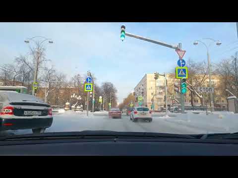 Видео: Автопрогулка по улицам Екатеринбурга в выходной день в январе