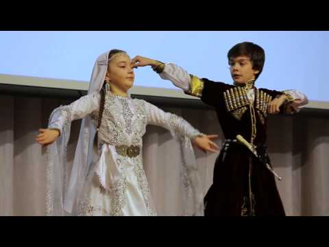 Видео: Парная лезгинка