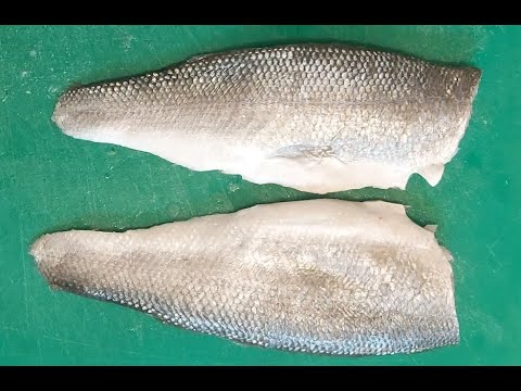 Видео: 🐟 How to de-bone and fillet a sea bass | Как да обезкостим и филетираме лаврак