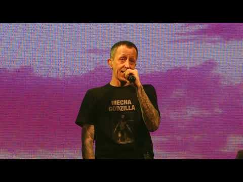 Видео: Кровосток - Чебурашка (live) [Санкт-Петербург, Космонавт, 11.12.2021]