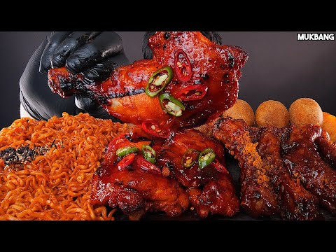 Видео: острая курица и лапша Spicy BBQ Chicken 🍗 Fire Noodles Pork Rib Cheese Ball EATING ASMR MUKBANG