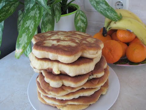 Видео: Выпечка на кефире, молдавская плацында с творогом и зеленью