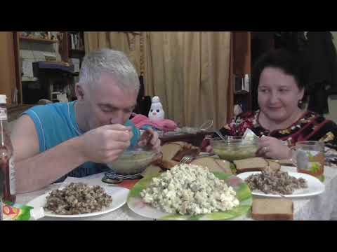 Видео: MUKBANG RUSSIA|КОМПЛЕКСНЫЙ ОБЕД|РЫБНЫЙ СУП-УХА|ОЛИВЬЕ|РИС ПО-СВЕТСКИ и РАССОЛ|ДОМАШНЯЯ ЕДА