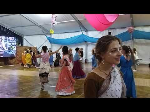 Видео: Дхрува Махарадж прабху || Вечерний киртан || Часть 2 || Бхакти Сангама || день 2