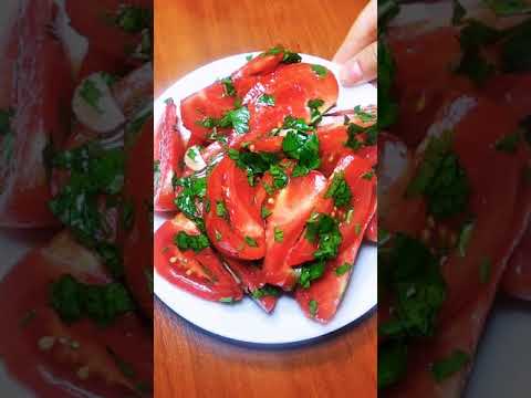 Видео: Очень вкусная закуска из ПОМИДОРОВ! Просто и быстро | БУДЕТ ВКУСНО