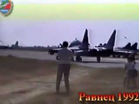 Видео: първото авиошоу