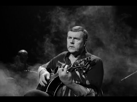 Видео: Александр Новиков - " Стрелочник "