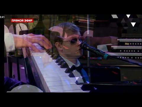 Видео: "Гармонь моя". Народные песни (русская и татарская) в исполнении Олега Аккуратова