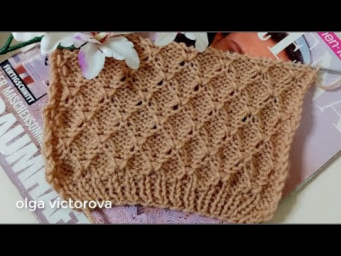 Видео: ВНЕ ВРЕМЕНИ И МОДЫ. КЛАССИЧЕСКИЙ РЕЛЬЕФНЫЙ УЗОР 1022 Вязание Узоры спицами KNITTING PATTERN