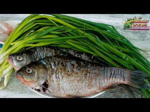 Видео: Очень вкусный и популярный в Китае рецепт, Жареные караси с зелёным луком от Fisherman DV.27 Rus