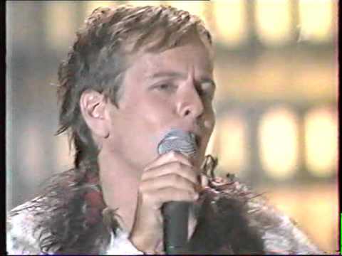 Видео: Андрей Губин - Убегает лето.