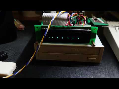 Видео: CD-плеер с караоке и радио на ESP32