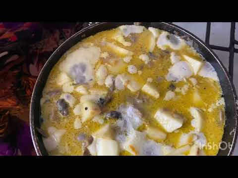 Видео: Тушенная картошка с грибами в сметане,вкуснатища пальчики оближешь