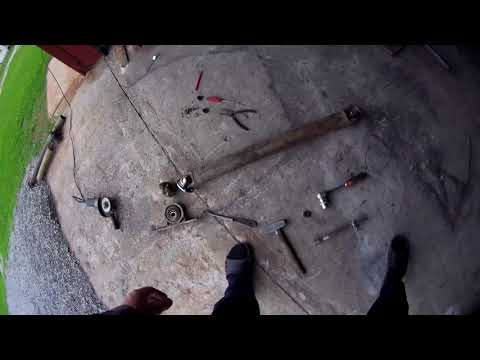 Видео: Строительство гусеничного вездехода серия 4. Установка двигателя и трансмиссии.