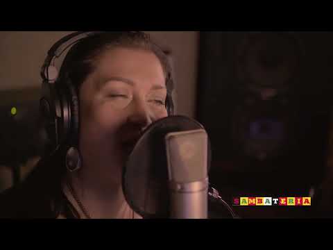 Видео: Sambateria & Катерина Балыкбаева - Maracatu Atômico