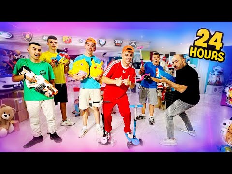 Видео: 24 Часа в Магазине Игрушек!