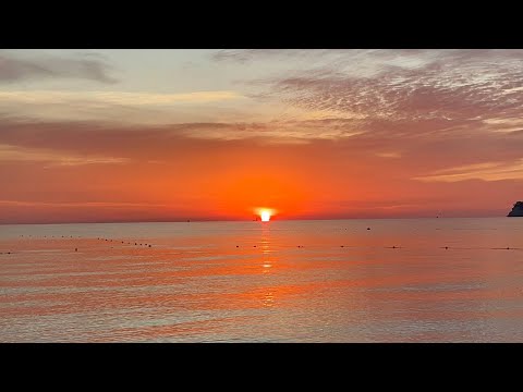 Видео: Поймали рассвет в Кемере — утро в Crystal Aura. Великолепный рассвет в ноябре на море!